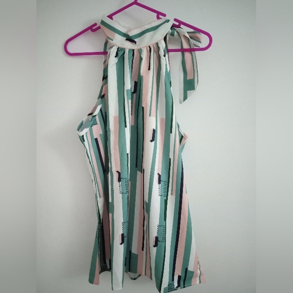 Size Large Halter top - Picture 1 of 1